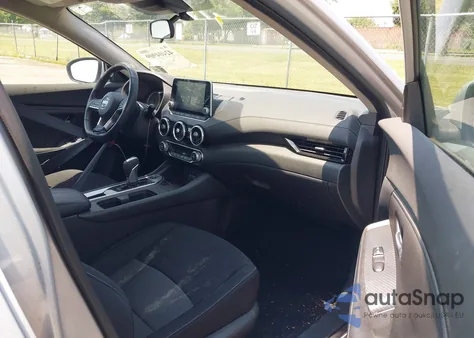 2021 Nissan Sentra Sv Xtronic Cvt z USA, uszkodzony, nr VIN 3N1AB8CV0MY301984